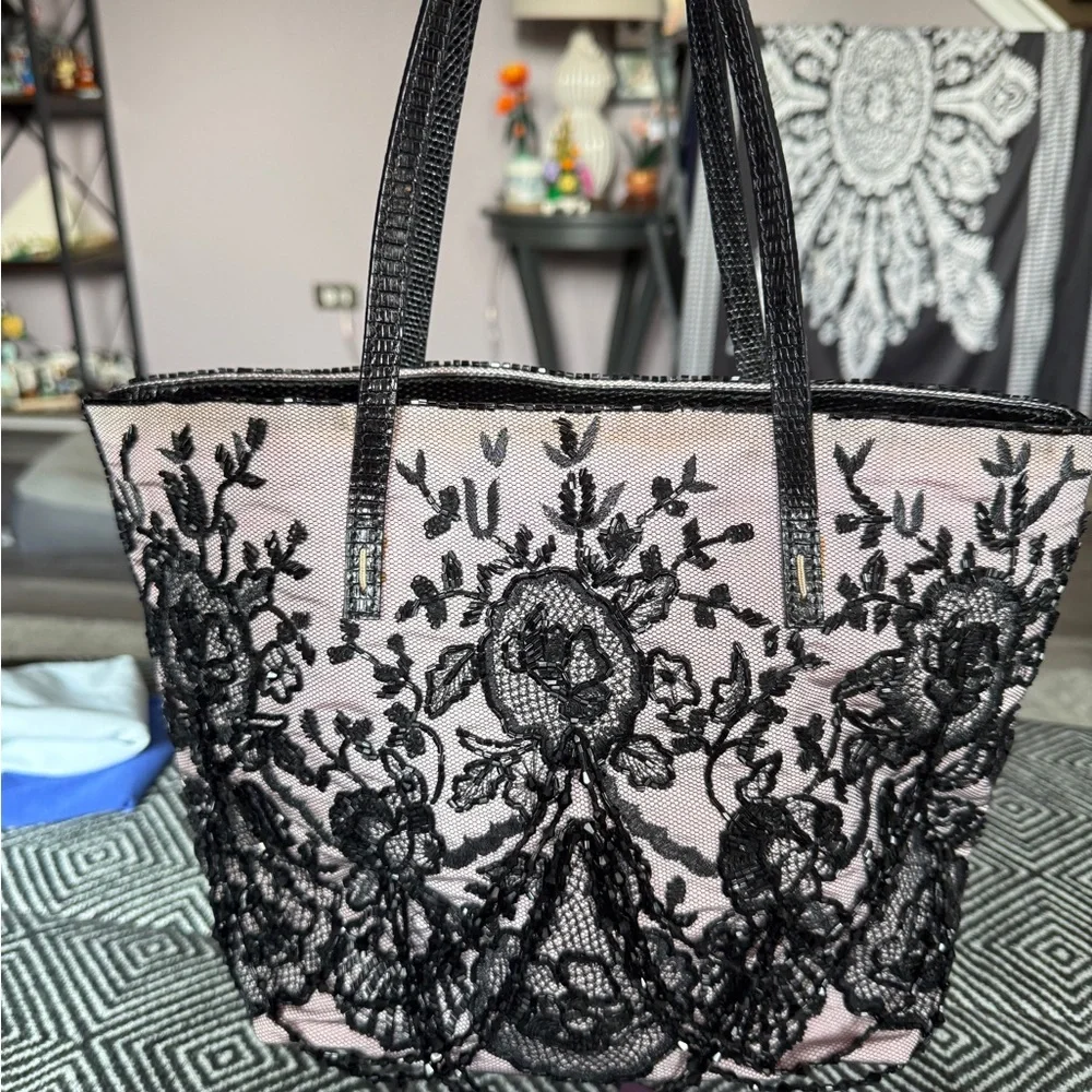 Authentic vintage Valentino Garavani Beaded Black Lace Overlay Tote - Picture 4 of 13